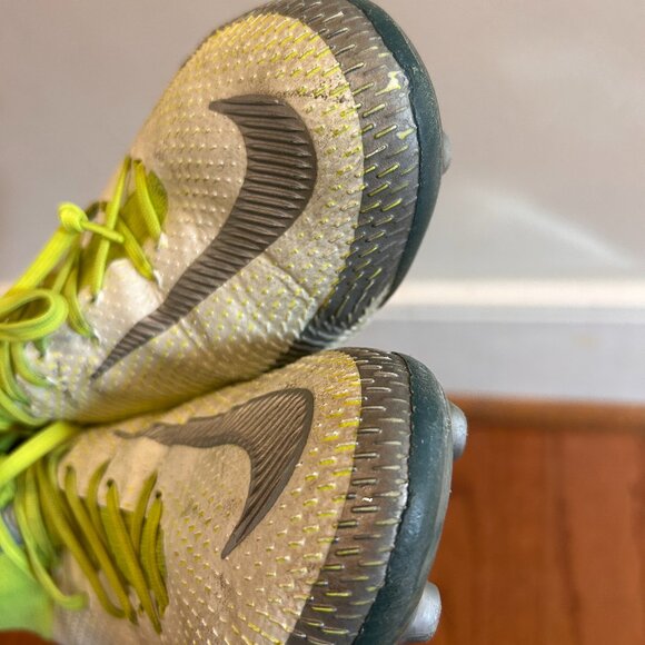 Nike Phantom GT Elite Soccer Cleats - 7.5 mens / 9 womens - Picture 5 of 8